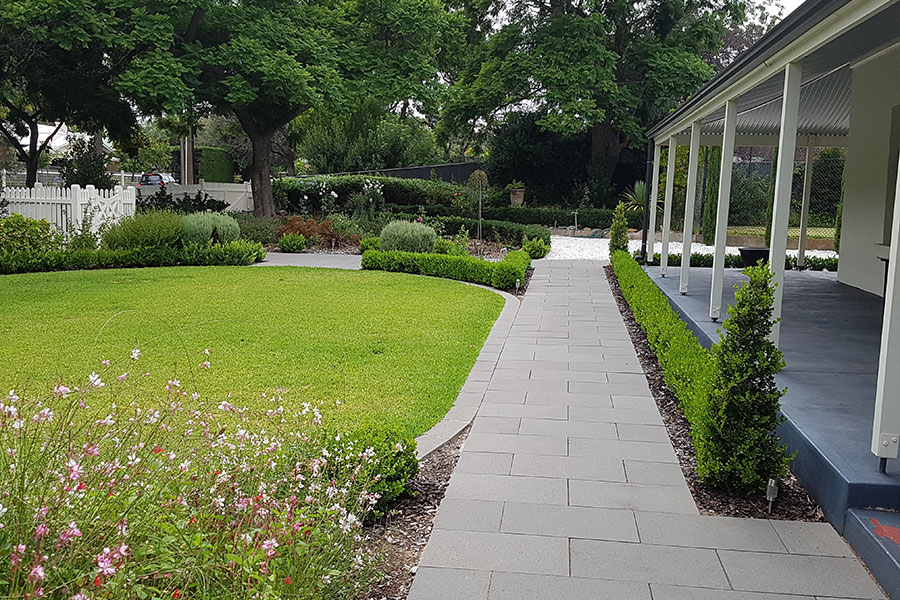 Residential gardens. Your garden at home.Garden Art Design on Residential Garden Design
 id=64124